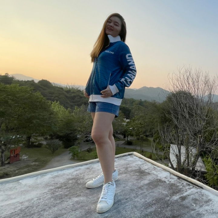 เสื้อแจ็คเก็ต TNT มือถือ